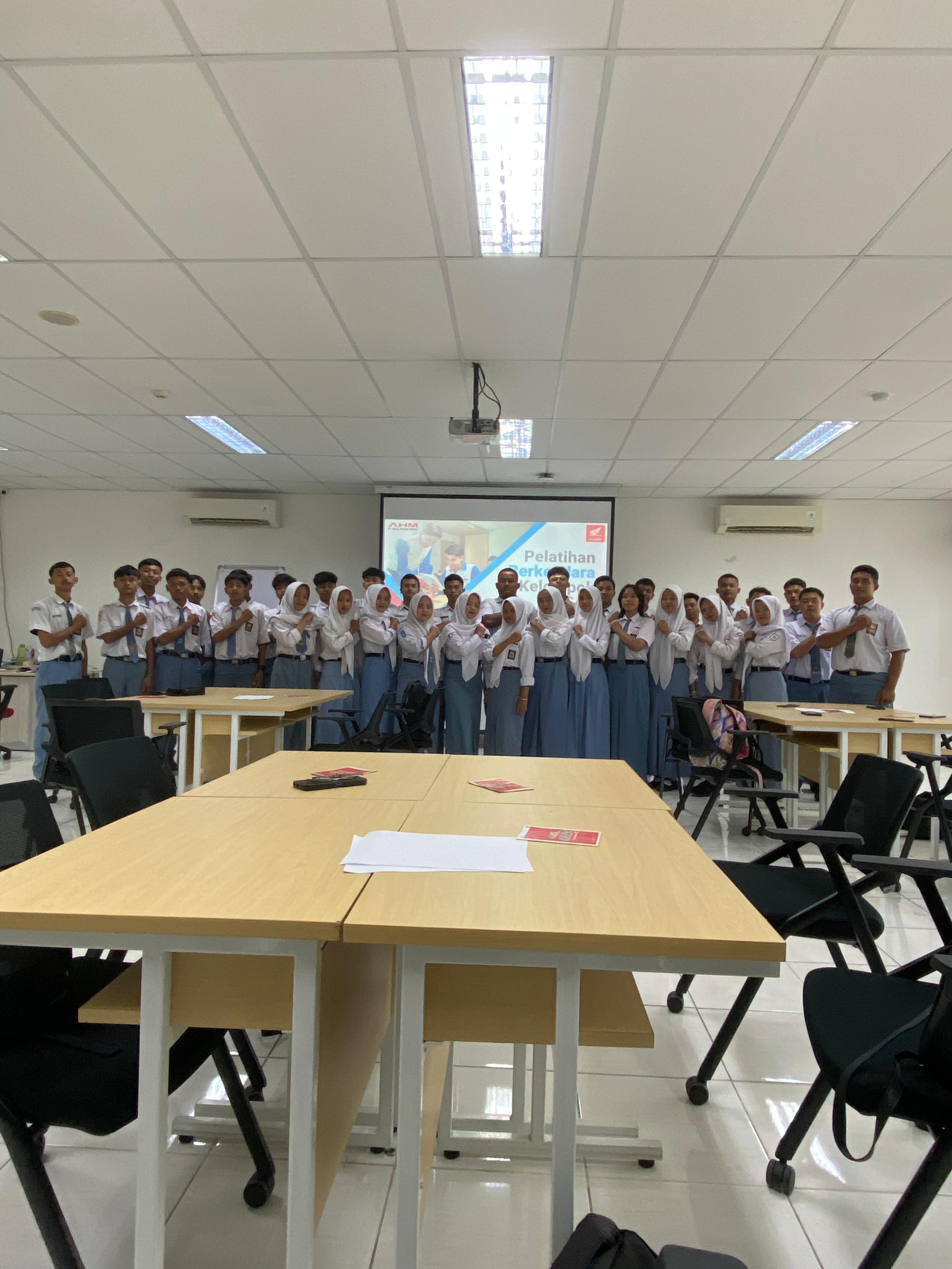 TRAINING PUBLIC SPEAKING EXPERT